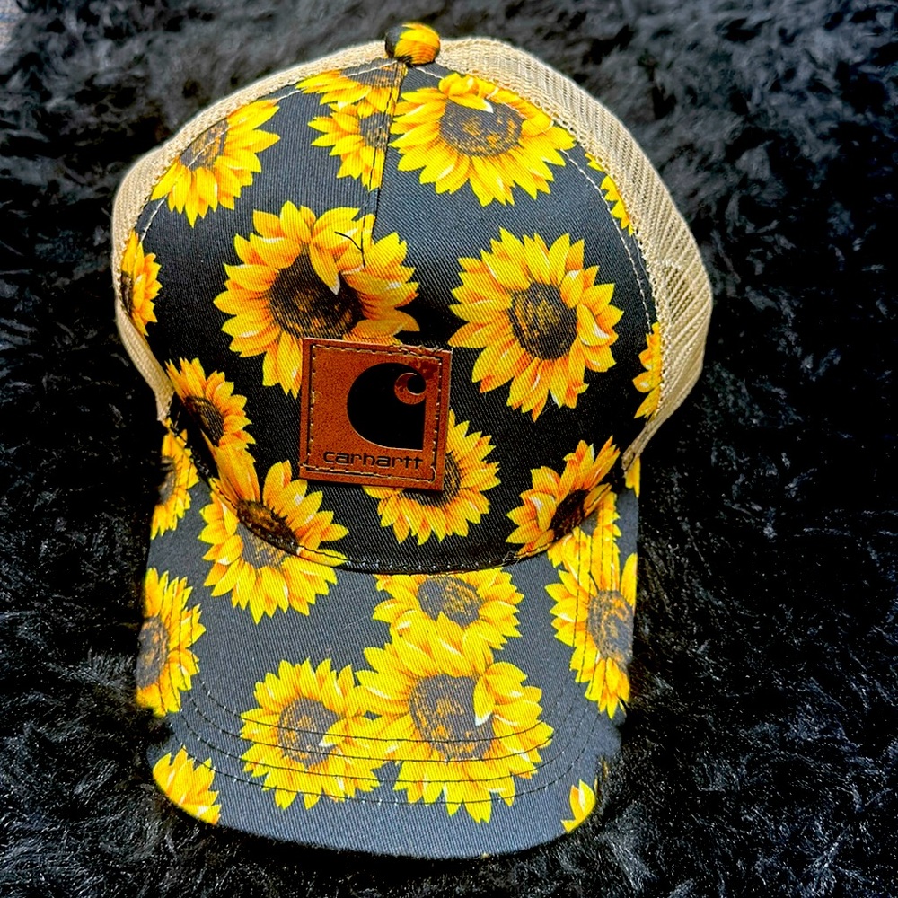 Super cute carhartt sunflower cap perfect for summer
